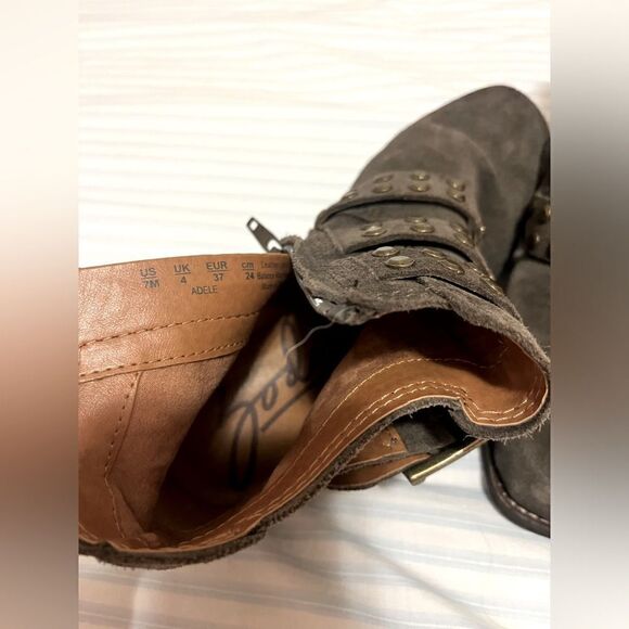 Zodiac Adele Suede Olive bootie boots! Like New!!! Size 7 - Picture 9 of 14